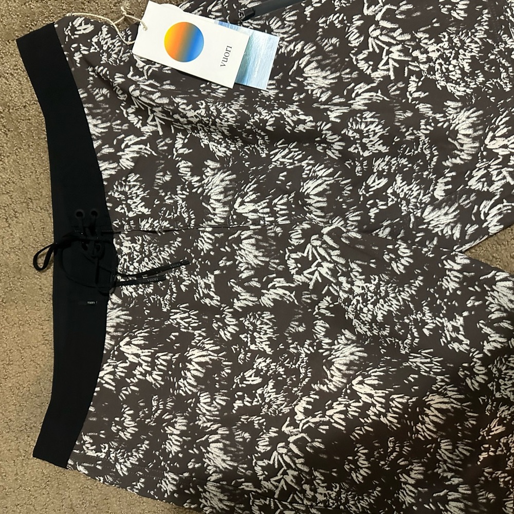 Vuori Infinity Board Shorts